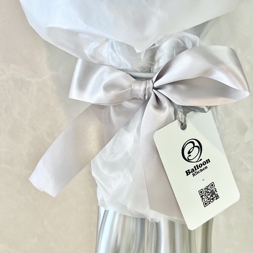 white×silver rose balloon bouquet[3]