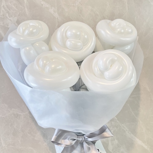 white×silver rose balloon bouquet[2]