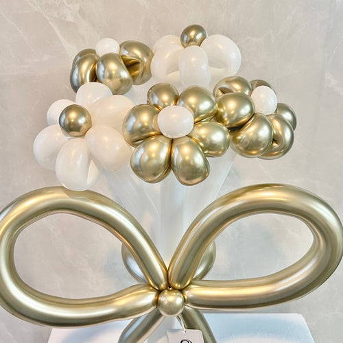 white×goldballoonbouque