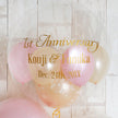 可憐な蝶と優しい色で祝うセレモニーアレンジ