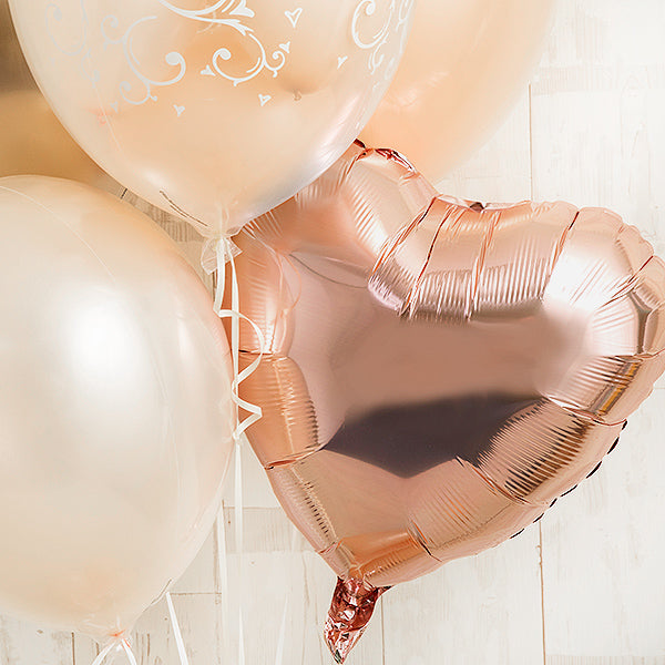 ピンクハートがチャームポイント、大人可愛いを叶えるスタンディングバルーン