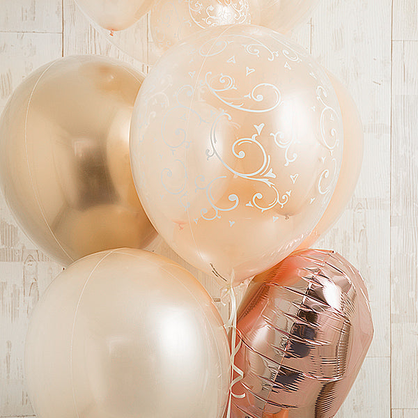 ピンクハートがチャームポイント、大人可愛いを叶えるスタンディングバルーン